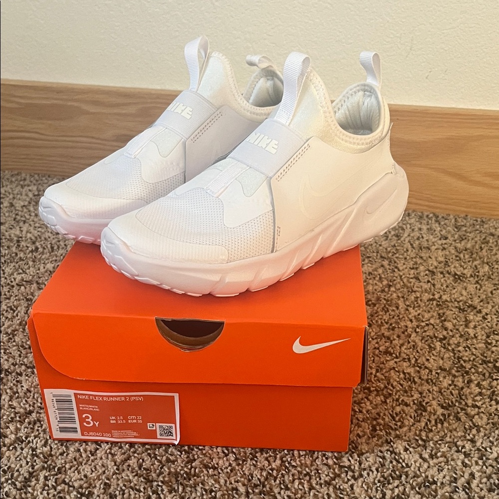 Nike Kids Flex Runner White Sneakers